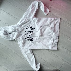 Gap white